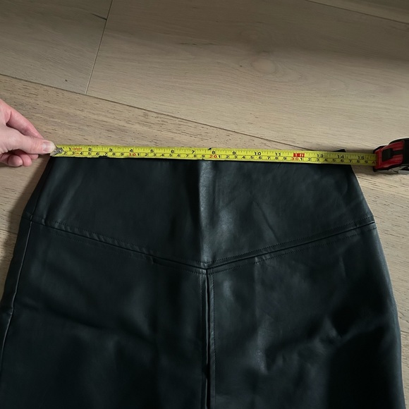 Club Monaco Faux Leather Skirt size 4 - Picture 7 of 7